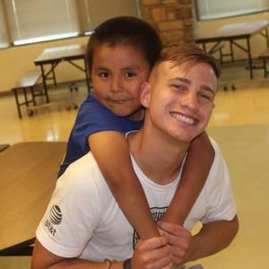 Meet your Posher, Max